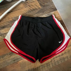 💜GUC lined Nike shorts medium💜